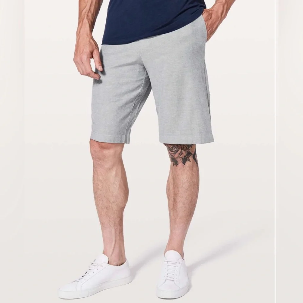 Lululemon Commission Relaxed Short Qwick Oxford Light Gray Sz 36 Flat Front